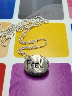 Necklace vintage Todd Oldham Button 90s Silver tone FEEL carving feelings retro